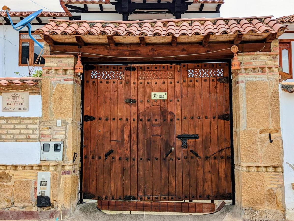 Casa De Huespedes Faletto فيلا دي ليفا المظهر الخارجي الصورة