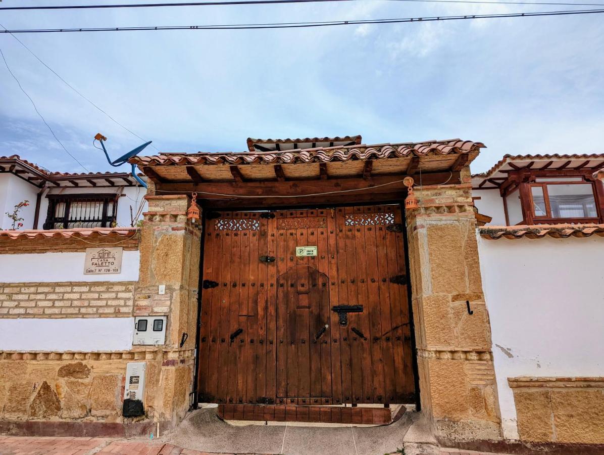 Casa De Huespedes Faletto فيلا دي ليفا المظهر الخارجي الصورة