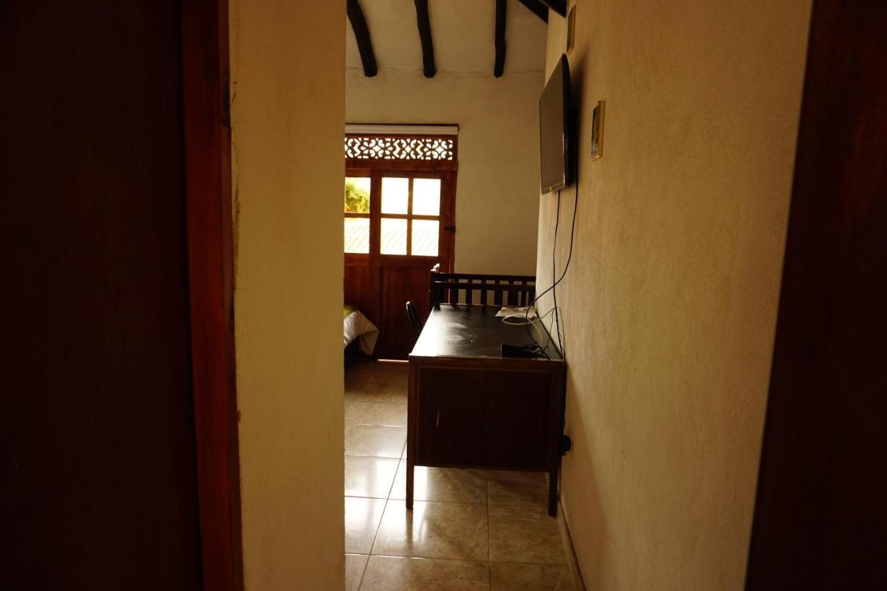 Casa De Huespedes Faletto فيلا دي ليفا المظهر الخارجي الصورة